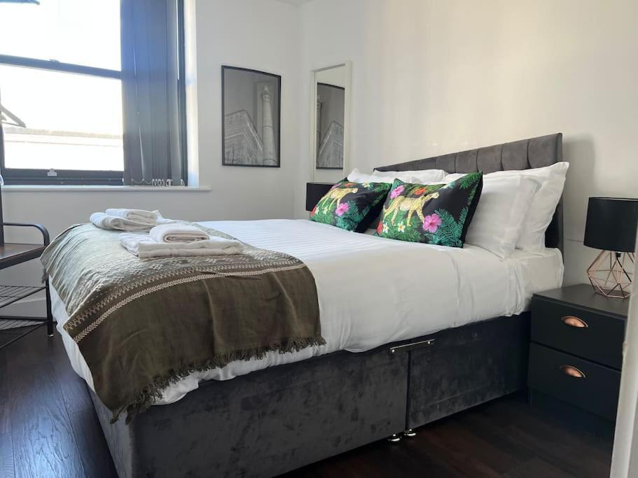 Mathew Street 1 Bed Apt Sleeps 6 Liverpool Dış mekan fotoğraf